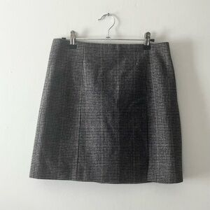 ASTR Plaid Mini Skirt Black Tan Purple Wool Blend Size Medium Classic Preppy